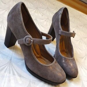 Sofft Mary Jane Shimmering High Heels